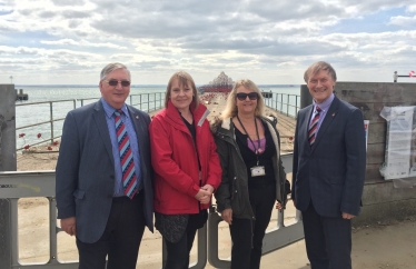 Local MP visits Poppies Wave on Barge Pier